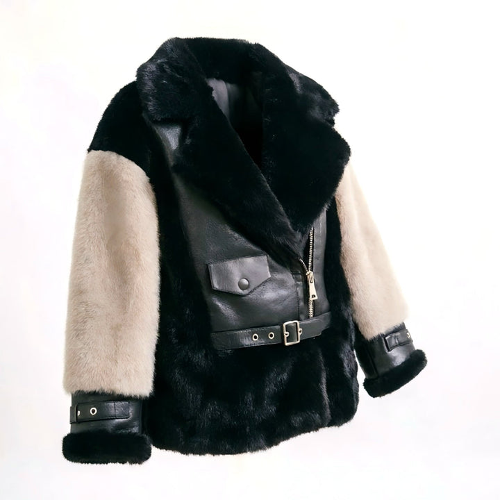 Dam kort jacka in aviator stil gjord faux sheepskin med kontrast ärmar