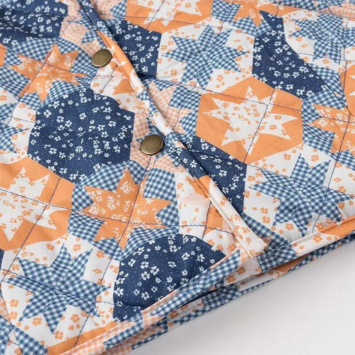 Dam lätt kviltad jacka med Patchwork blommig mönster och kort skärning