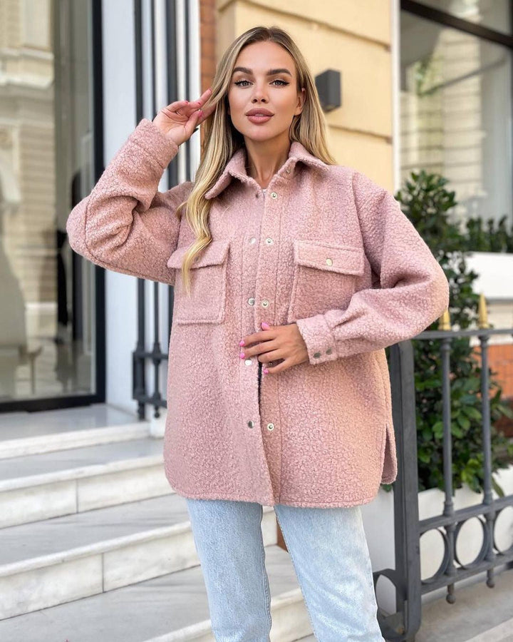 Dam oversize teddy övergångsjacka med bröstfickor och tryckknappar