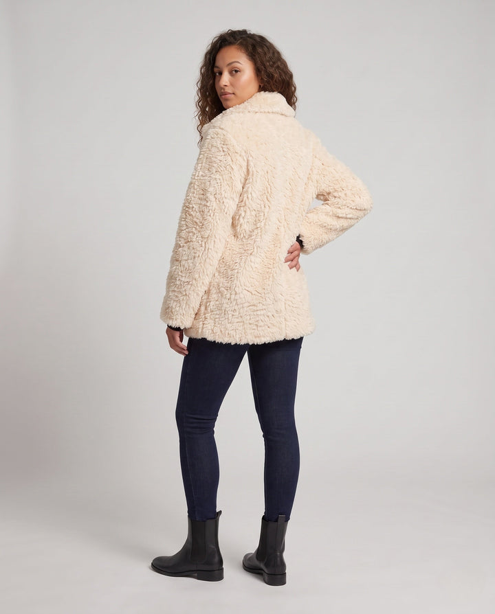 Dam Oversized Konstpäls Kappa med Teddy Finish och Varm Foder