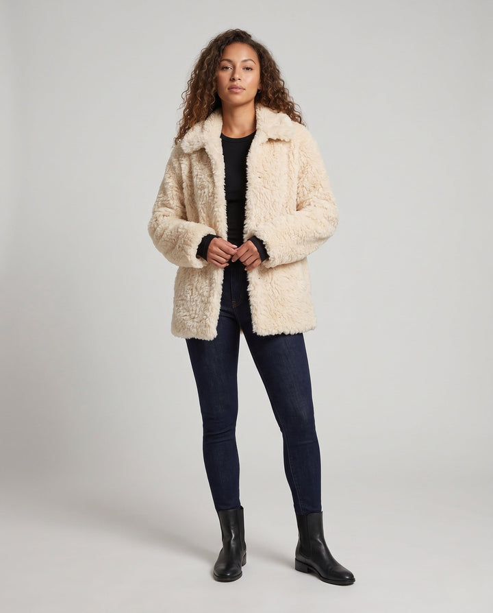 Dam Oversized Konstpäls Kappa med Teddy Finish och Varm Foder