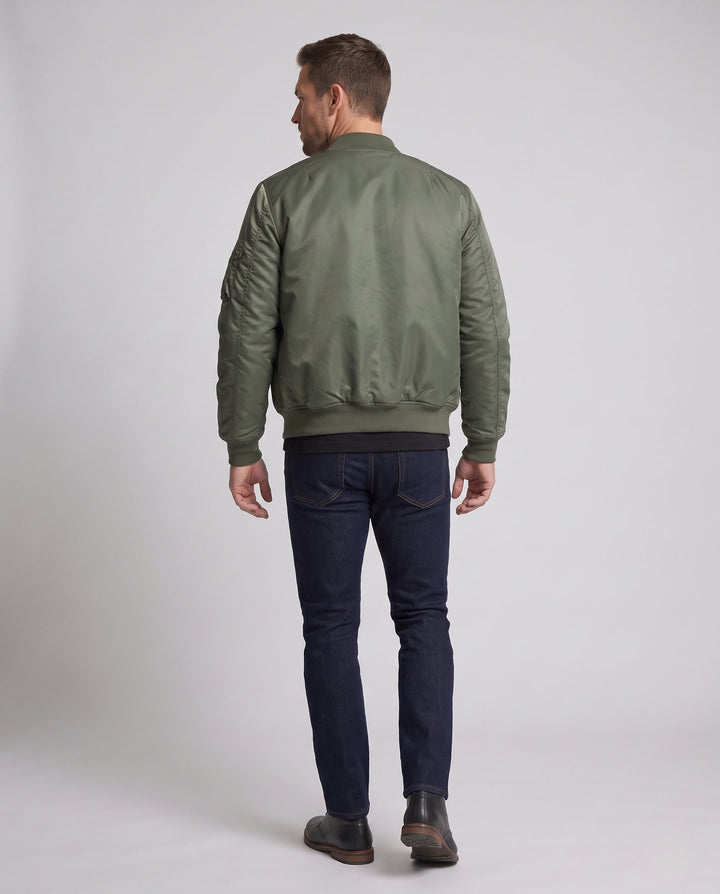 Herr vindtät nylon bomber med contrasting värmande foder och ärm organizer