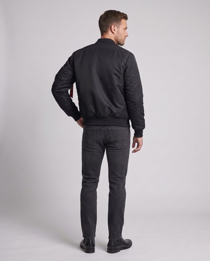 Herr lätt nylon bomberjacka med quiltad värmande foder och ärm ficka