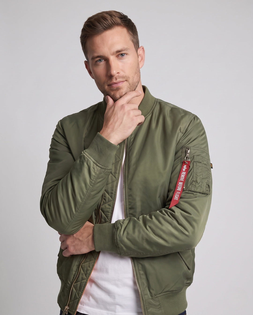 Herr lätt Pilot Blouson med quiltad värmande isolering, ärm funktion ficka, och contrasting innerfoder