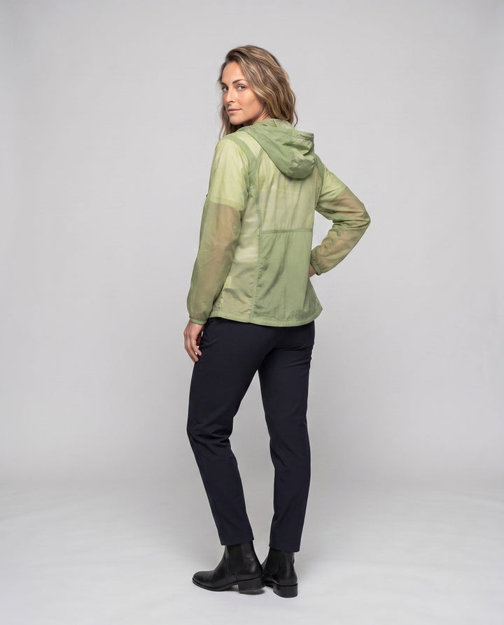 Dam funktionell outdoorjacka med praktisk pocket design