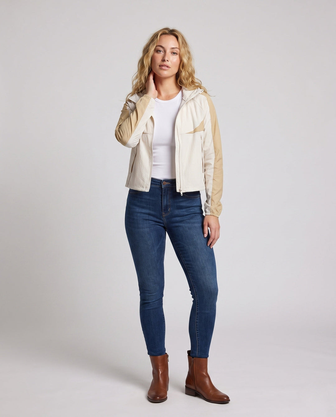 Dam funktionell vindjacka med innovative huva design