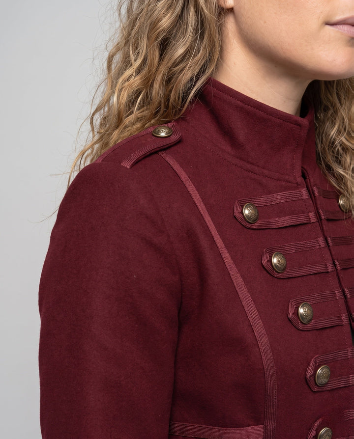 Dam elegant Asymmetrical vadderad jacka med modern knapp detaljer