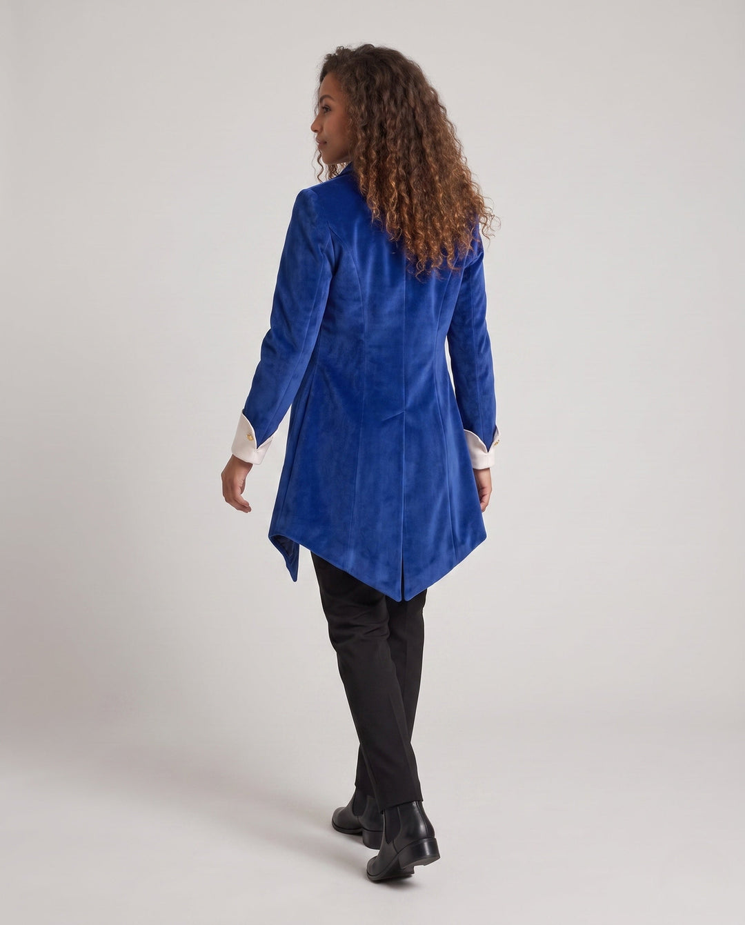 Dam elegant Festive jacka med Intricate broderi och Detailed knappslå