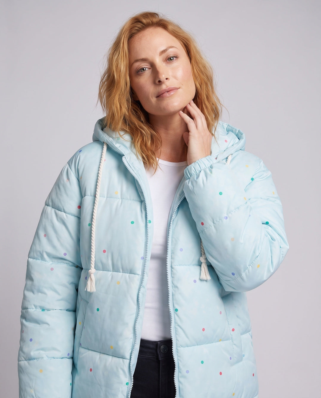 Dam Non-Quiltad Oversize Vadderad Jacka med Colorful Prick Appliqués och Huva