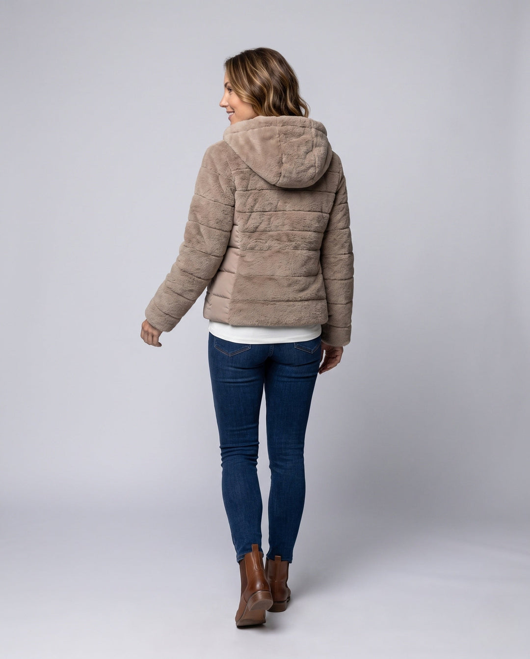Dam Kort Quiltad Teddy Jacka med Huva och Vadderad Side Panels