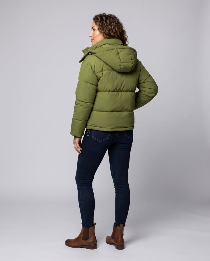 Dam Kort Quiltad Termisk Jacka med Hög-Closing Stå Krage, Justerbar Nederkant, och Dold Front Lock