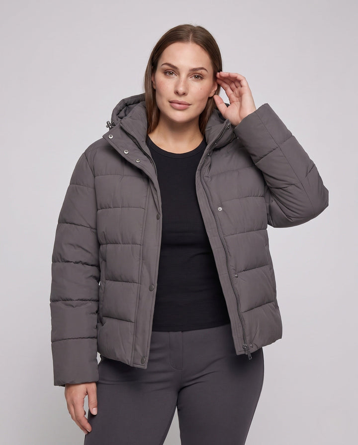 Dam Kort Vadderad Kort Quiltad Jacka med Hög Standing Krage och Vindtät Outer Shell