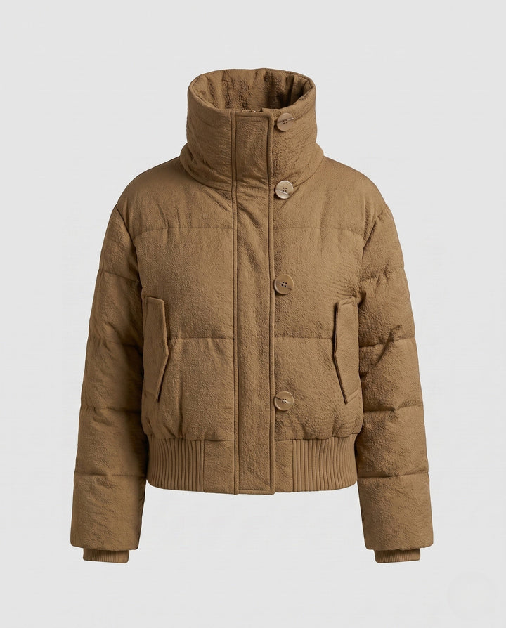 Dam Kort Vadderad Teddy Quiltad Jacka med Overlapping Stå Krage, Ribbed Nederkant, och Applied Lock Ficka