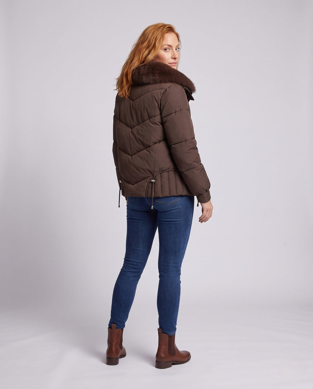 Dam Kort Boxig Puffer med Extra-Mjuk Shawl Krage i Faux Fur Look och Justerbar Nederkant