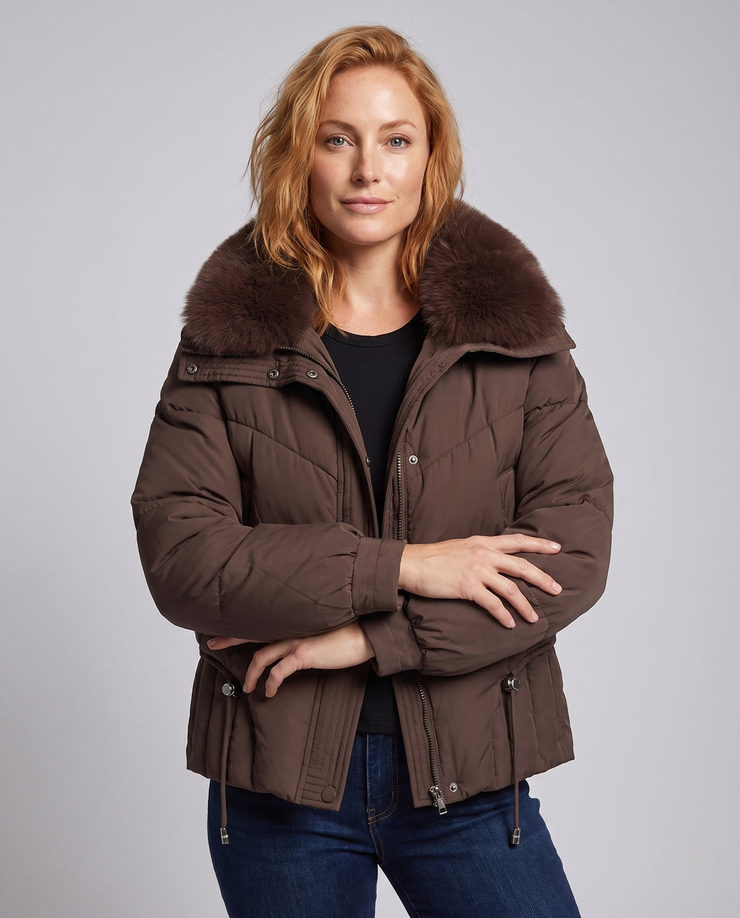 Dam Kort Boxig Puffer med Extra-Mjuk Shawl Krage i Faux Fur Look och Justerbar Nederkant