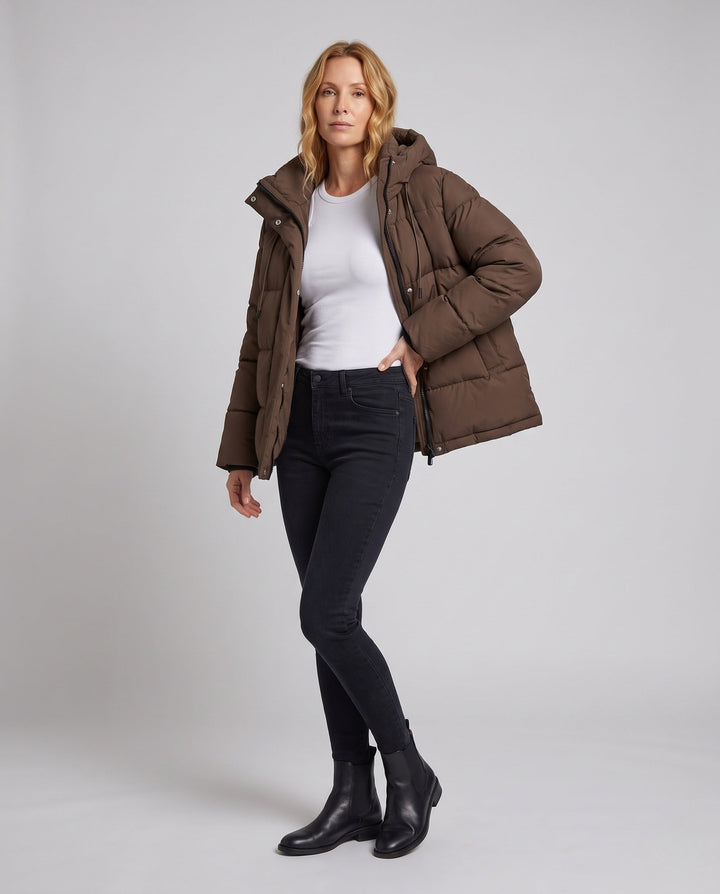 Dam Kort Vattenavvisande Vadderad Parka med Huva, Integrated Thumbholes, och Dold Dragkedja Fickor