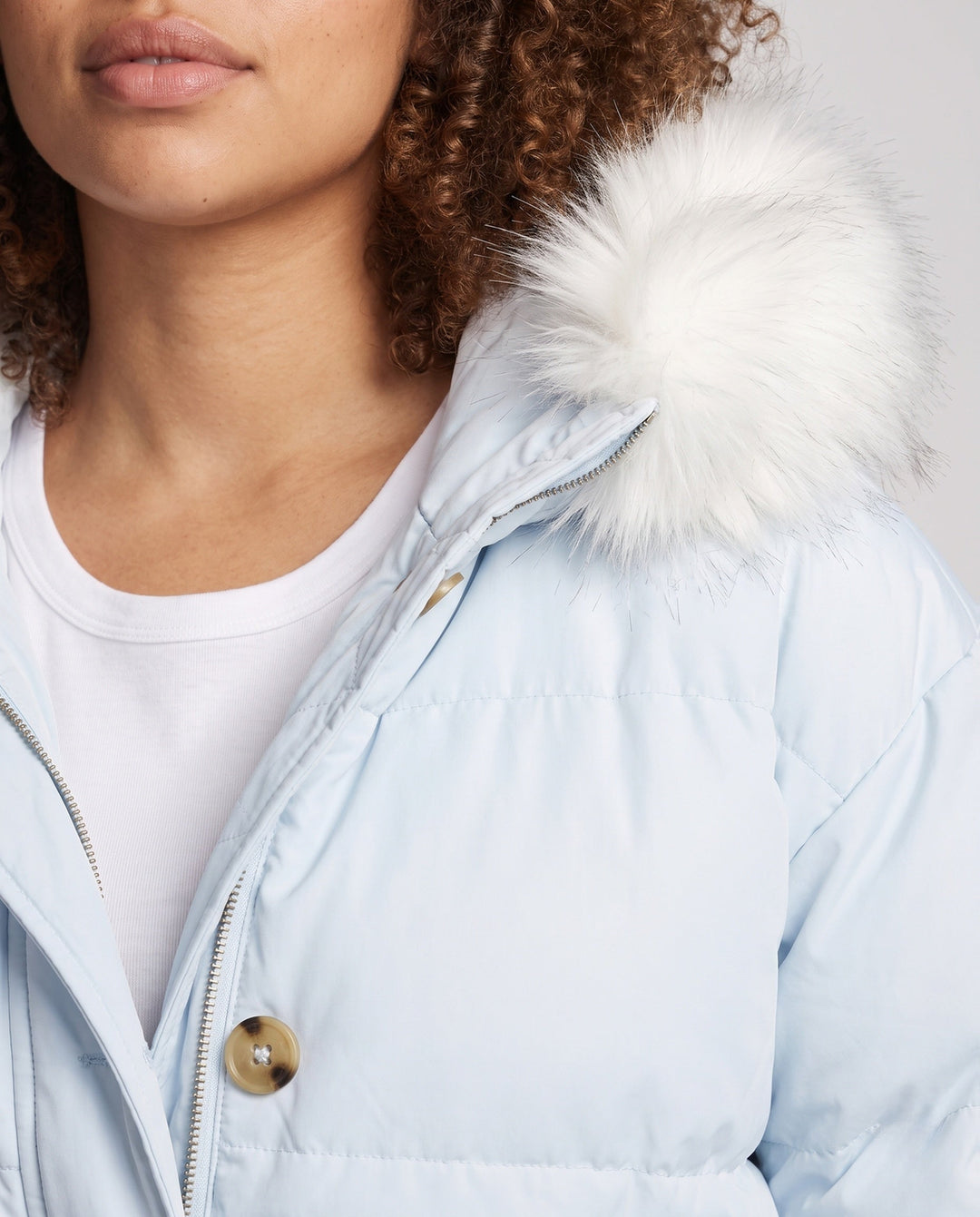 Dam Kort Vadderad Stad Puffer med Voluminous Faux Fur Huva och Ärm Ficka