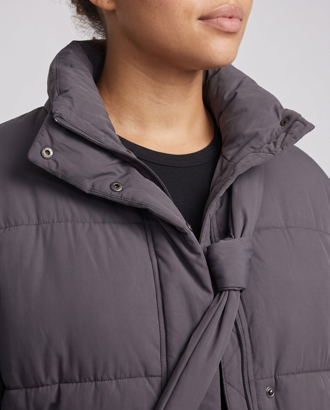 Dam Oversize Vadderad Vadderad Jacka med Hög Stå Krage och Integrated Shoulder Bag