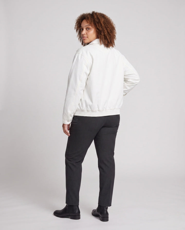 Dam Lätt Vindtät Blouson Jacka med Checked Foder, Elastic Nederkant, och Subtle Logo Embroidery