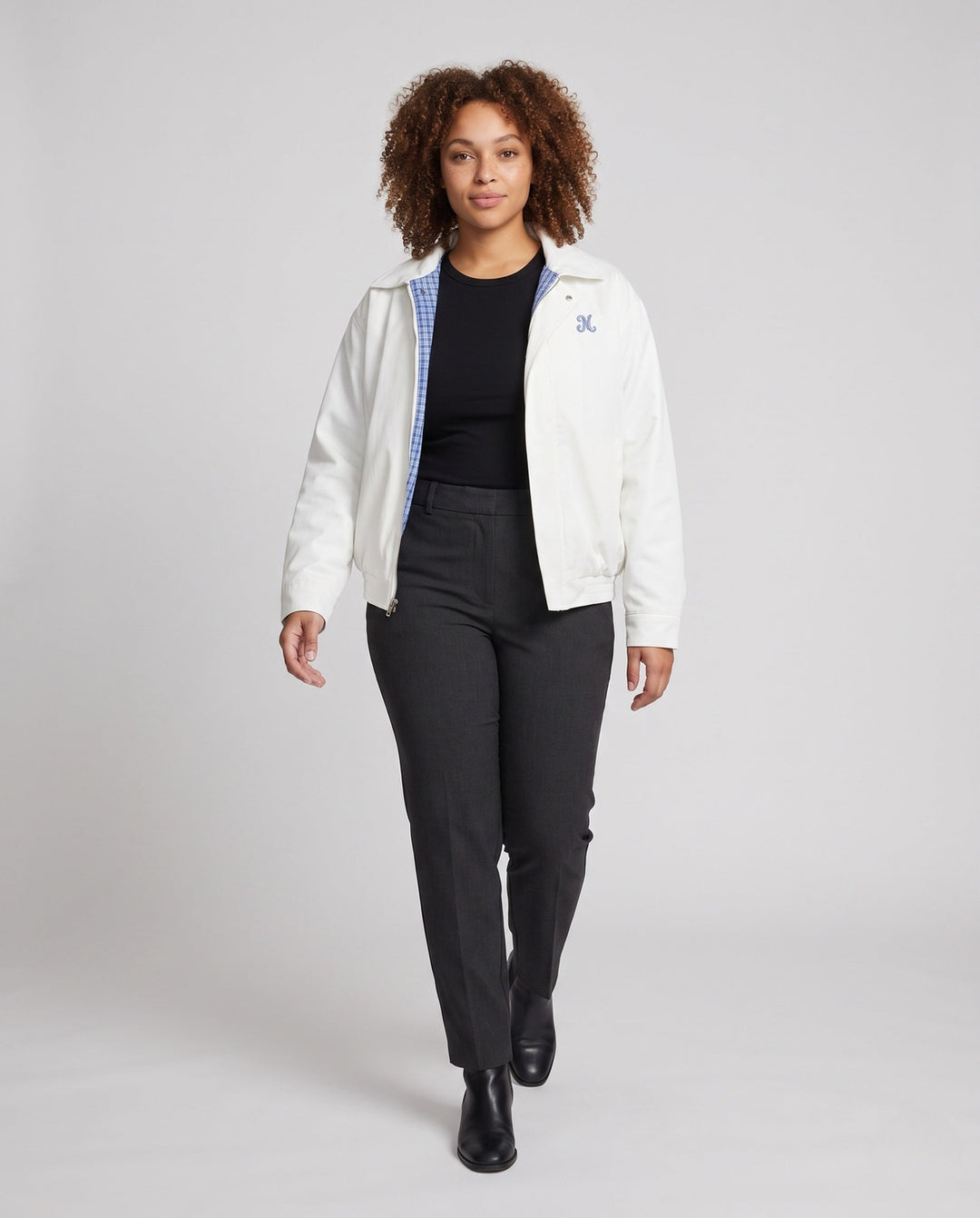 Dam Lätt Vindtät Blouson Jacka med Checked Foder, Elastic Nederkant, och Subtle Logo Embroidery