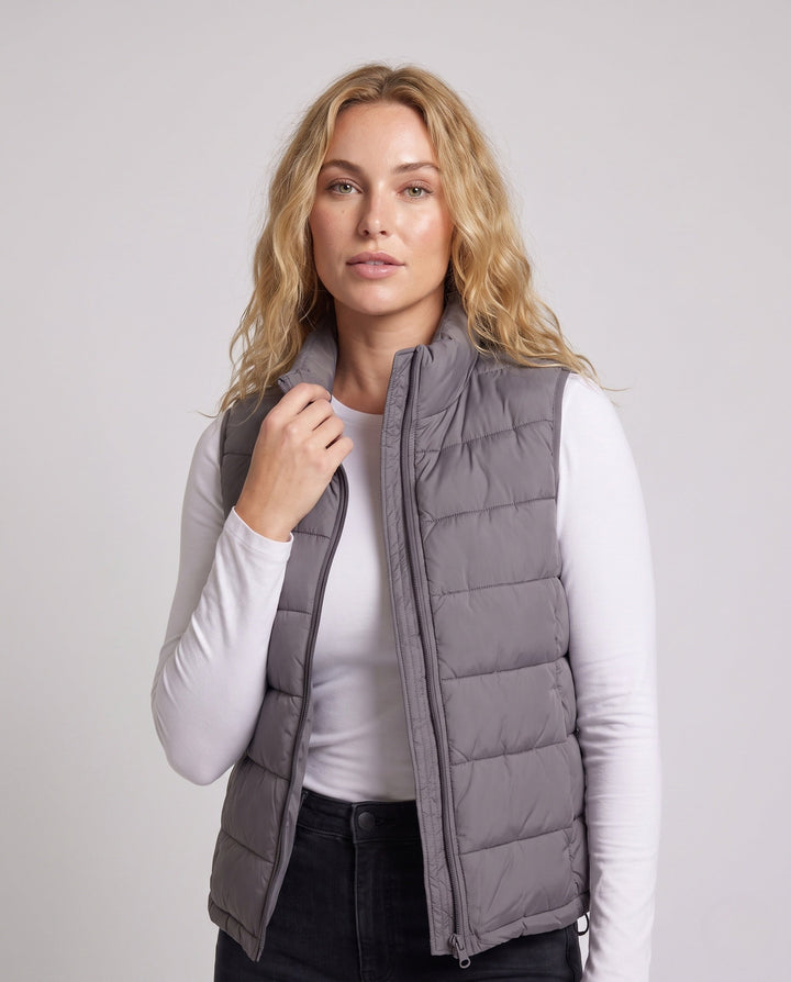 Dam Ultra-Lätt Quiltad Down Imitation Väst med Hög Stå Krage och Justerbar Drawstring Nederkant