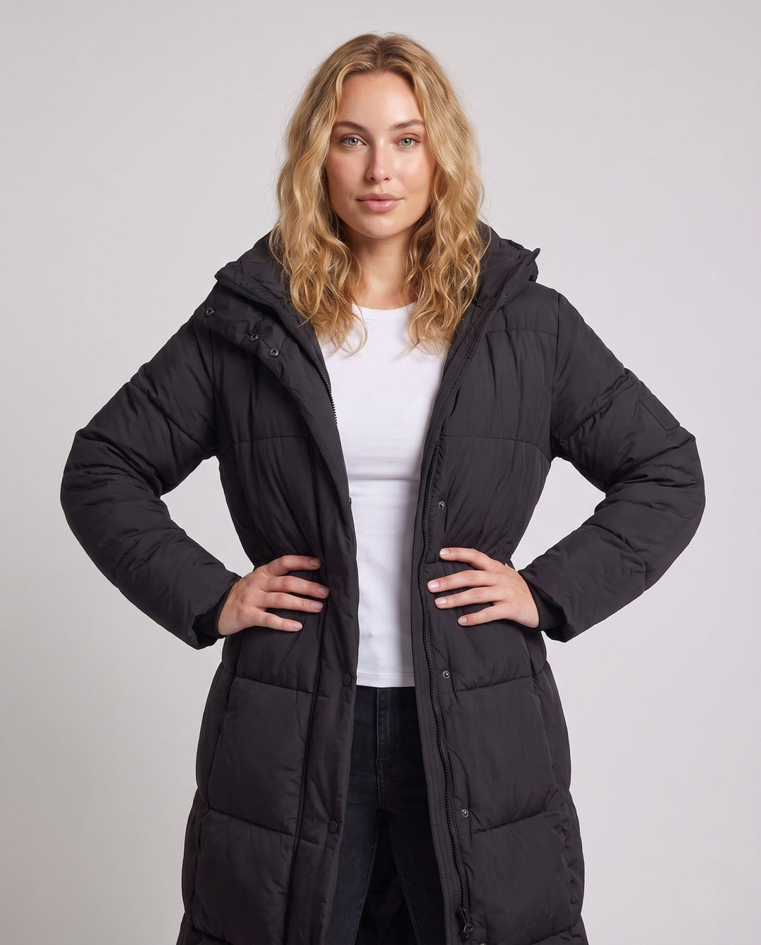 Dam Ultra-Lätt Midi Quiltad Kappa med Extended Back, Innovative Climate Insulation, och Vindtät Outer Shell