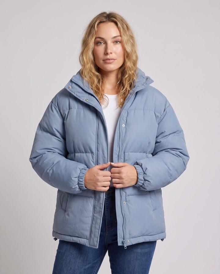 Dam Urban Boxig Puffer med Double-Layer Huva och Dold Tryckknapp Knapp Knäppning