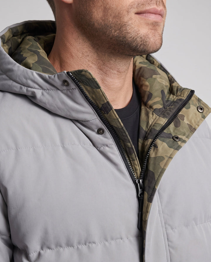 Herr Kort Termisk Quiltad Parkas med Huva, Applied Lockfickor, Dold Fram Slå, och Camouflage-Lined Insida