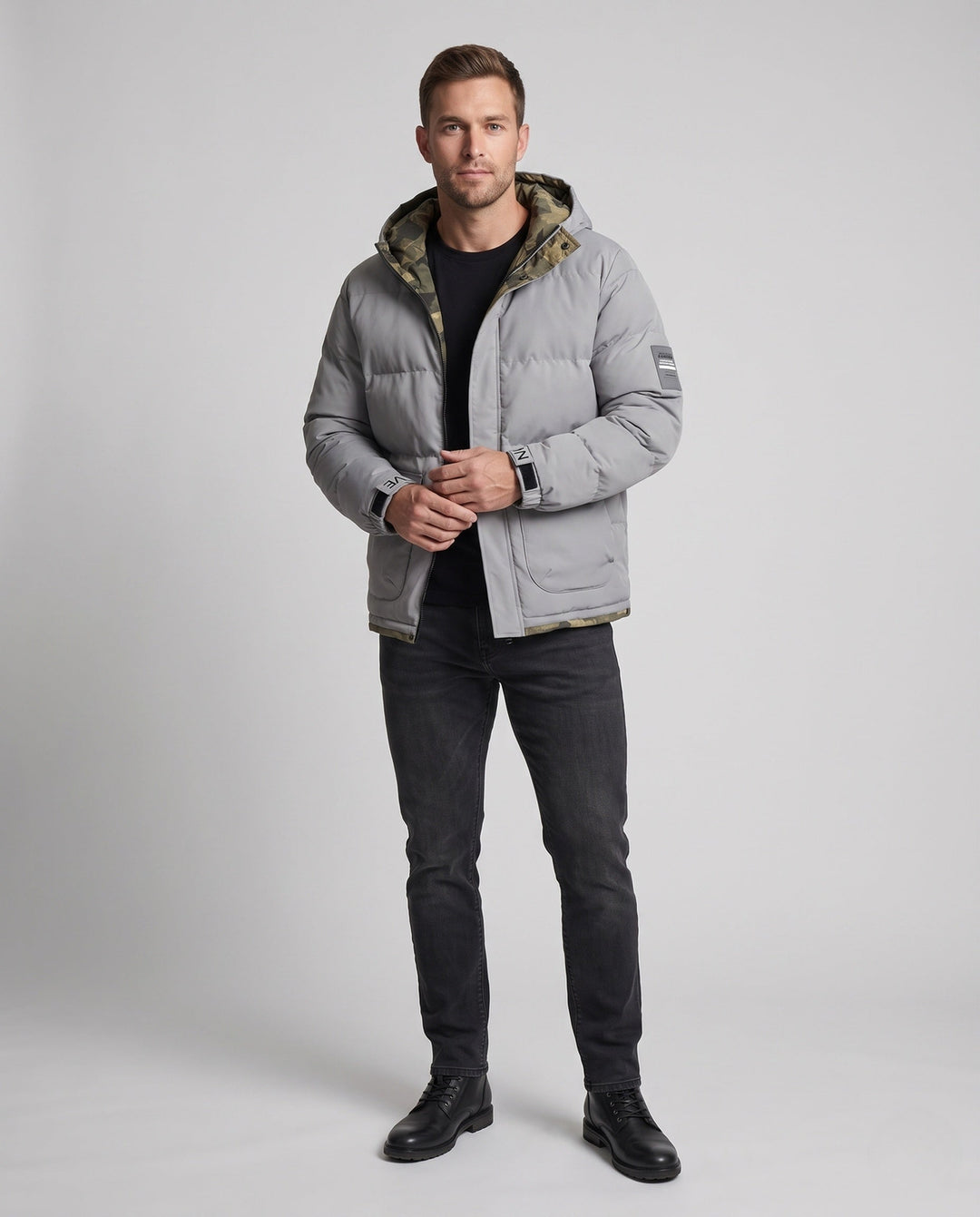 Herr Kort Termisk Quiltad Parkas med Huva, Applied Lockfickor, Dold Fram Slå, och Camouflage-Lined Insida