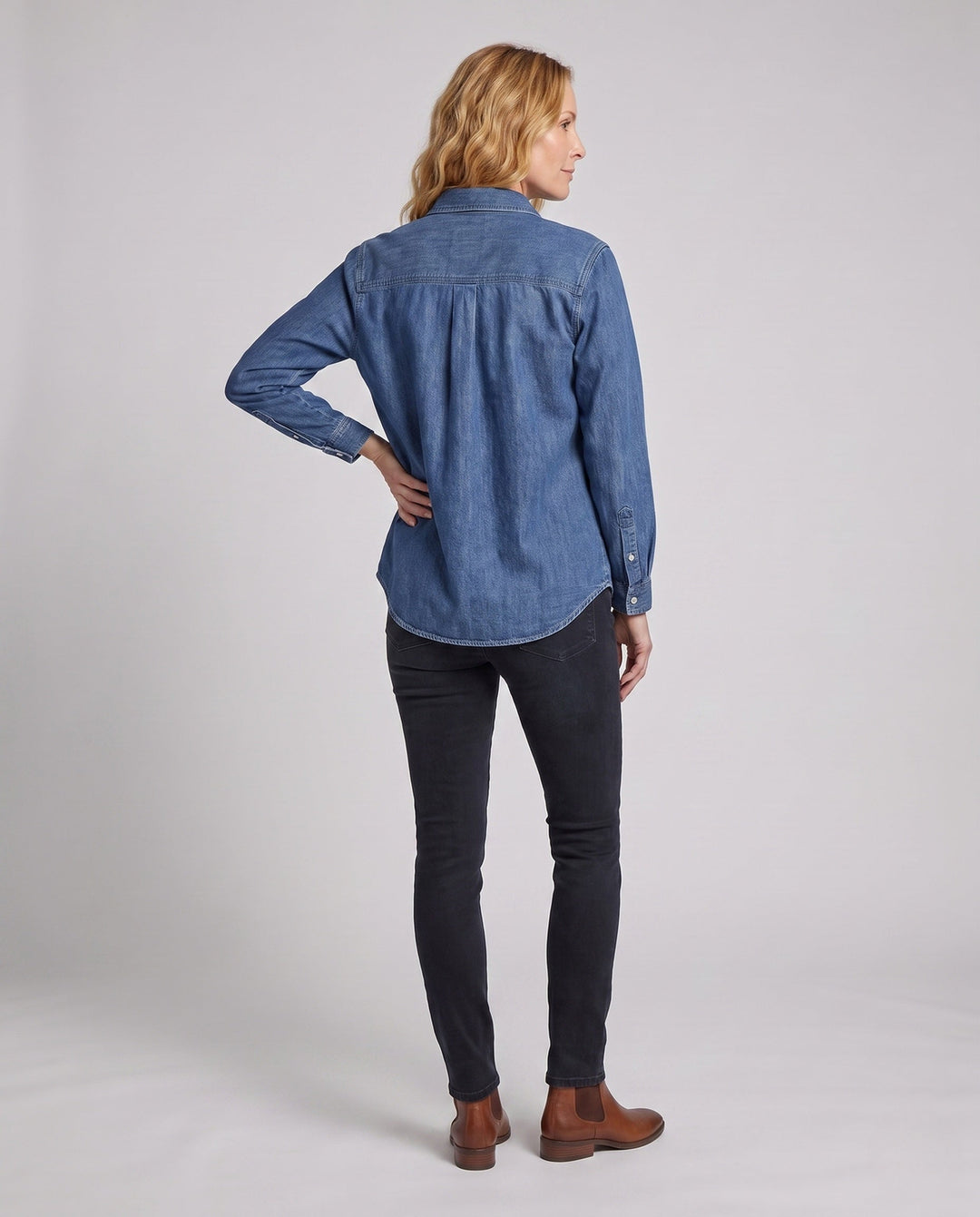 Dam Oversize Denim Skjort Dress Tillverkad av Jeans Fabric med Breast Fickor