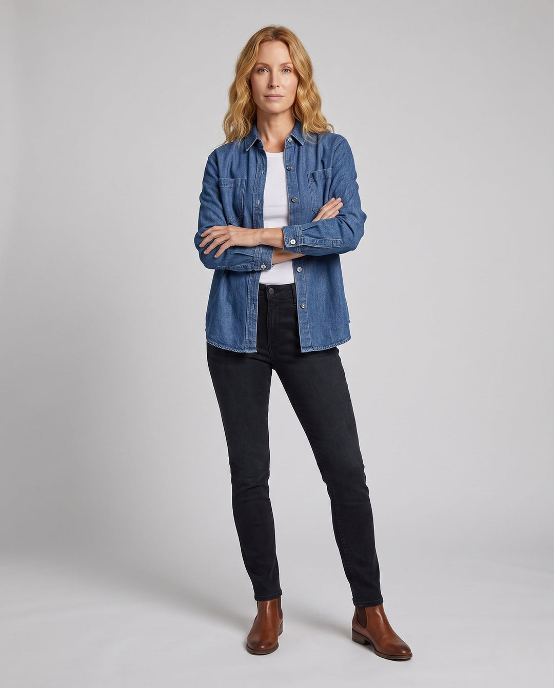 Dam Oversize Denim Skjort Dress Tillverkad av Jeans Fabric med Breast Fickor