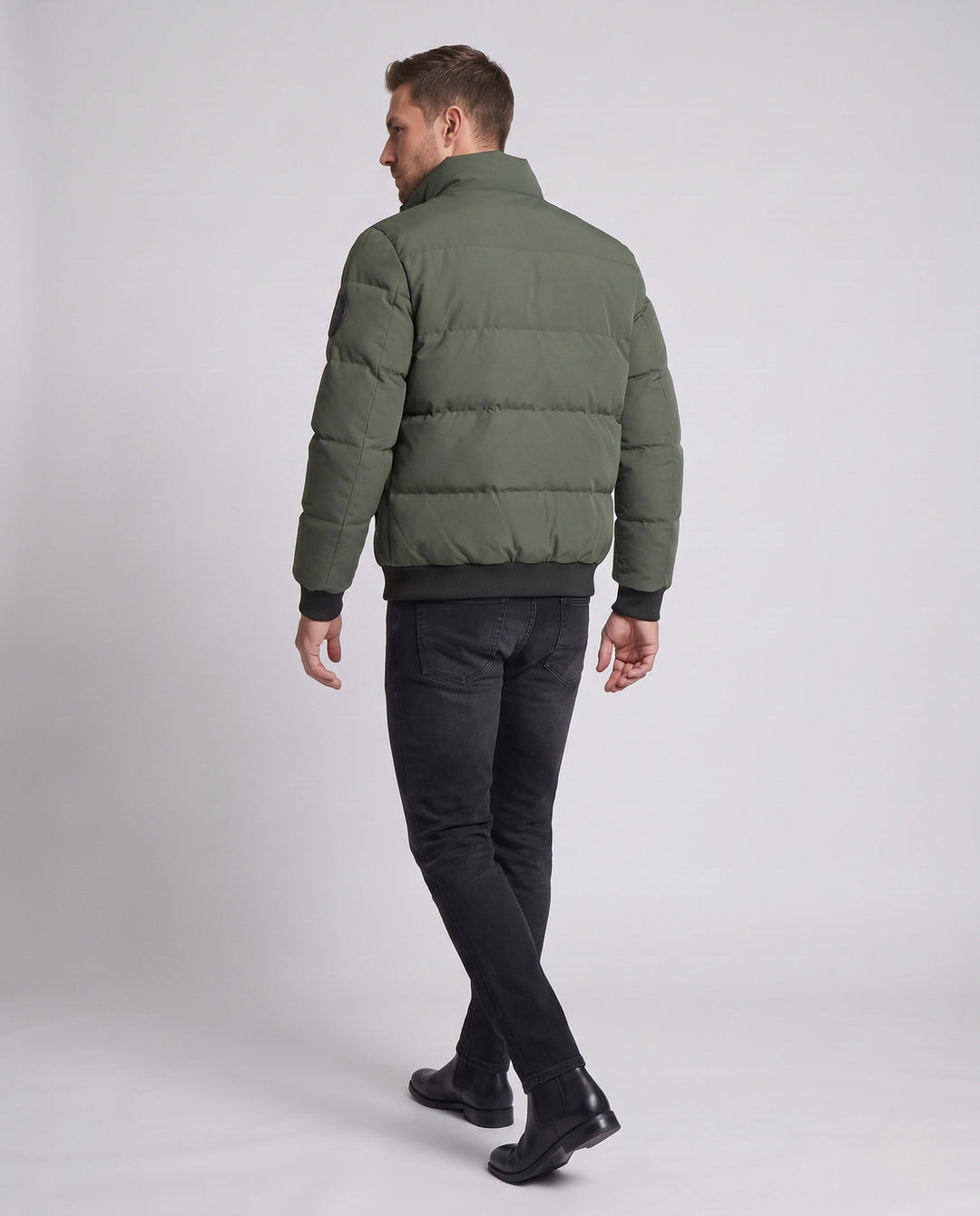 Herr Kort Blouson i Quiltad Puffer Look med Vindtät Ytterlager och Ribbstickad Finishes