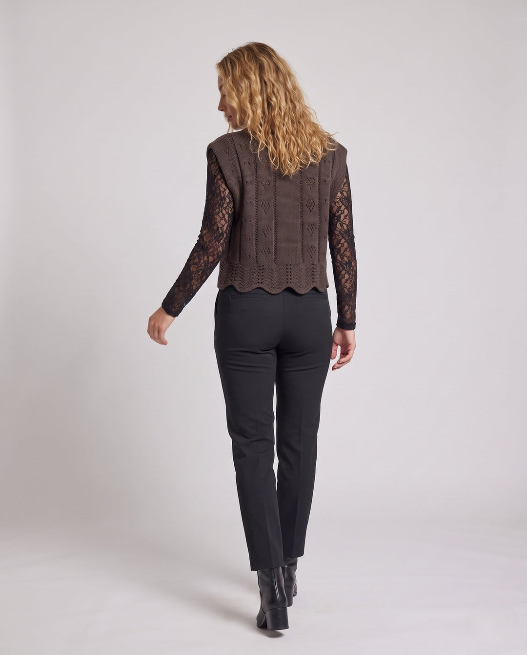 Dam Knitted Lace ärmlös väst med Shell fåll