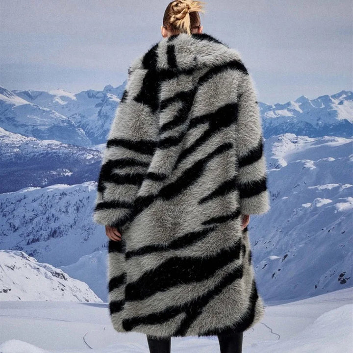 | Lång Päls Kappa Dam med Animal Tryck - Luxurious &amp; stilren vinter Design
