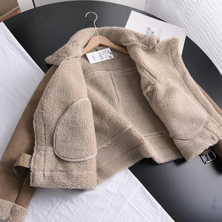 | Dam Sherpa Lined Läder Jacka med ribbade muddar