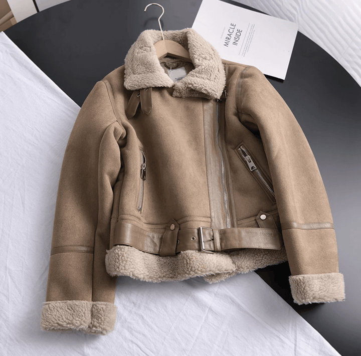 | Dam Sherpa Lined Läder Jacka med ribbade muddar