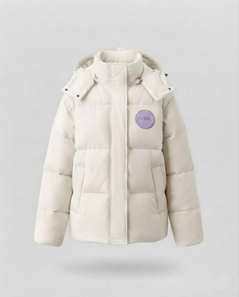 Dam Oversize Kort Quiltad Jacka med Hög Stå Krage och Dekorativ Patch Application