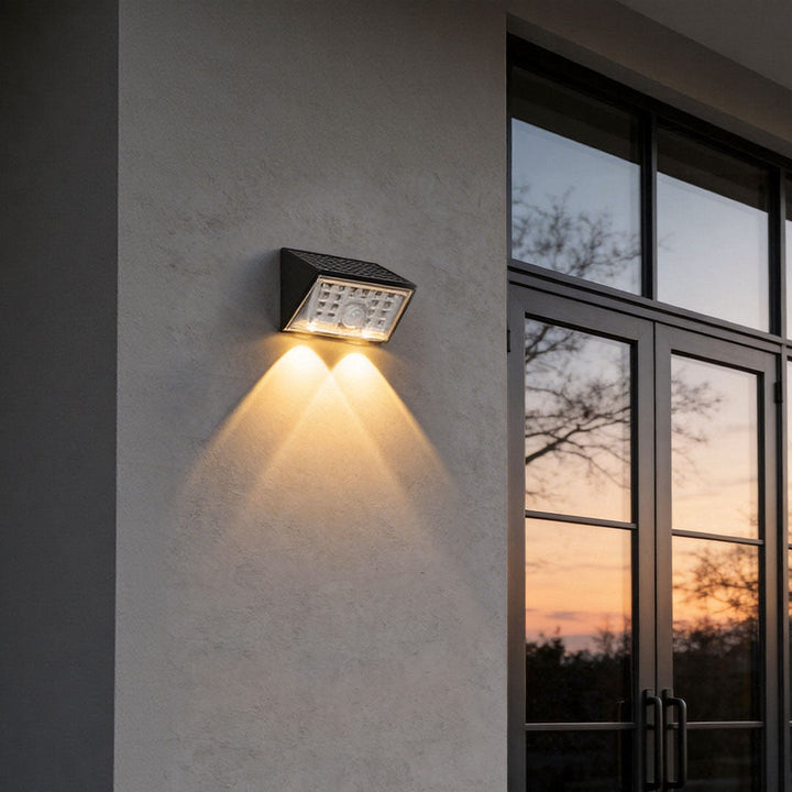 4 PCS Sensor Vägglampor Utomhus Modern Svart Solcellslampa