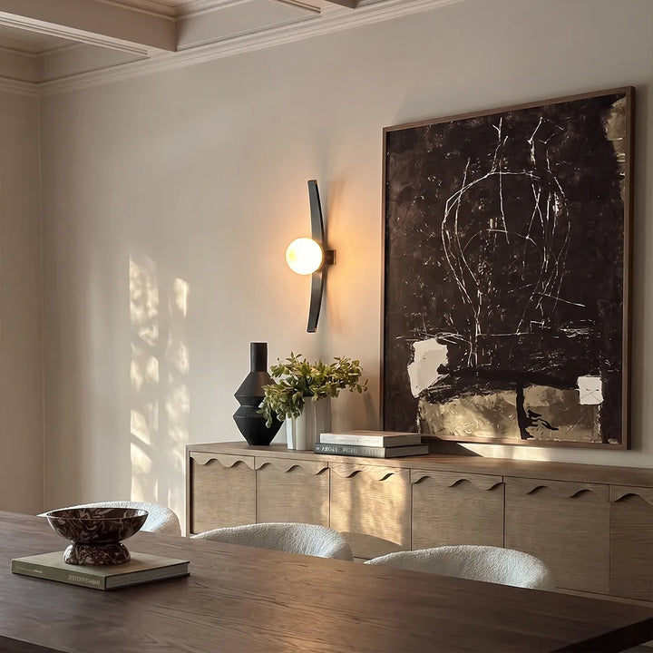 Modern Globe Vägglampa med Böjd Trä och Glas