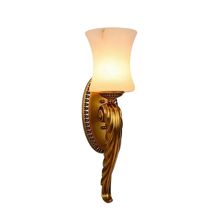 Vintage mässingsväggslyktor med utsmyckad arm och marmorljus